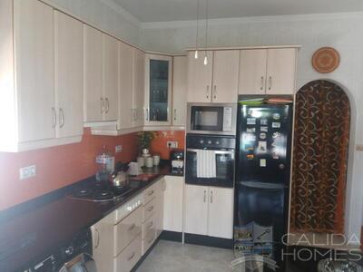 Villa Azalia: Resale Villa in Arboleas, Almería