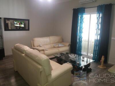 Villa Azalia: Resale Villa in Arboleas, Almería