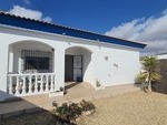 Villa Azul Fresco: Resale Villa for Sale in Arboleas, Almería