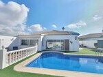 Villa Azul Fresco: Resale Villa in Arboleas, Almería