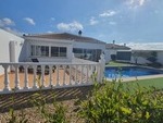 Villa Azul Fresco: Resale Villa in Arboleas, Almería