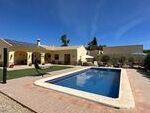 Villa Azura : Resale Villa for Sale in Arboleas, Almería