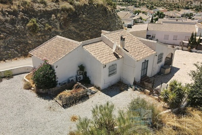 Villa Begonia : Herverkoop Villa in Arboleas, Almería