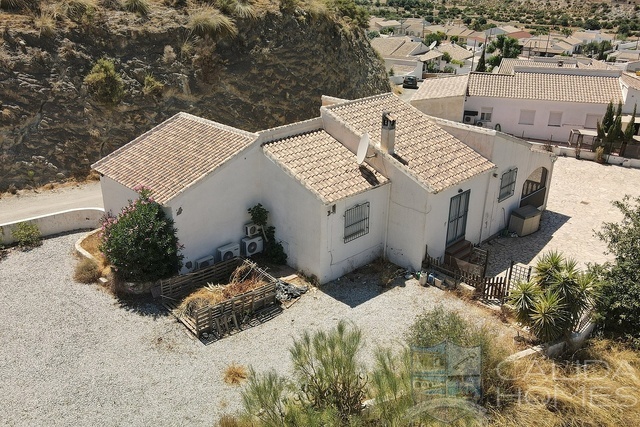 Villa Begonia : Herverkoop Villa te Koop in Arboleas, Almería