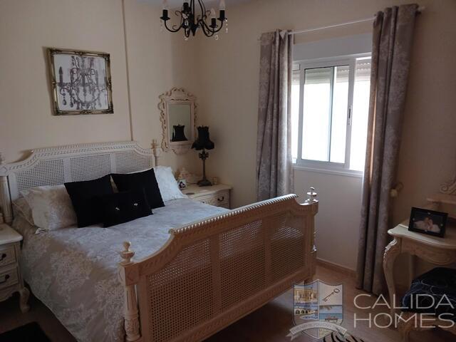 Villa Bella : Resale Villa for Sale in Arboleas, Almería