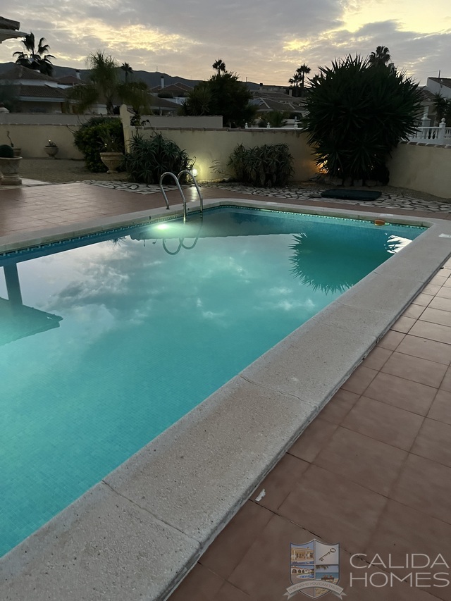 Villa Bella : Resale Villa for Sale in Arboleas, Almería