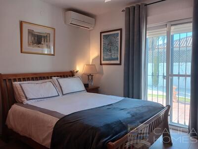 Villa Blanca: Resale Villa in Cantoria, Almería