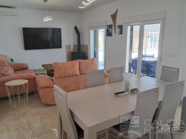 Villa Blanco: Resale Villa for Sale in Albox, Almería