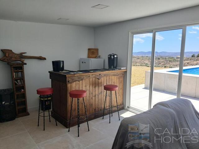 Villa Blanco: Resale Villa for Sale in Albox, Almería