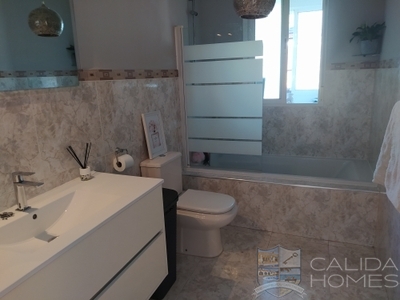Villa Preciosa: Resale Villa in Arboleas, Almería