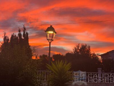 Villa Preciosa: Resale Villa in Arboleas, Almería