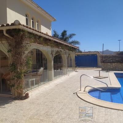 Villa Blossom : Resale Villa in Arboleas, Almería