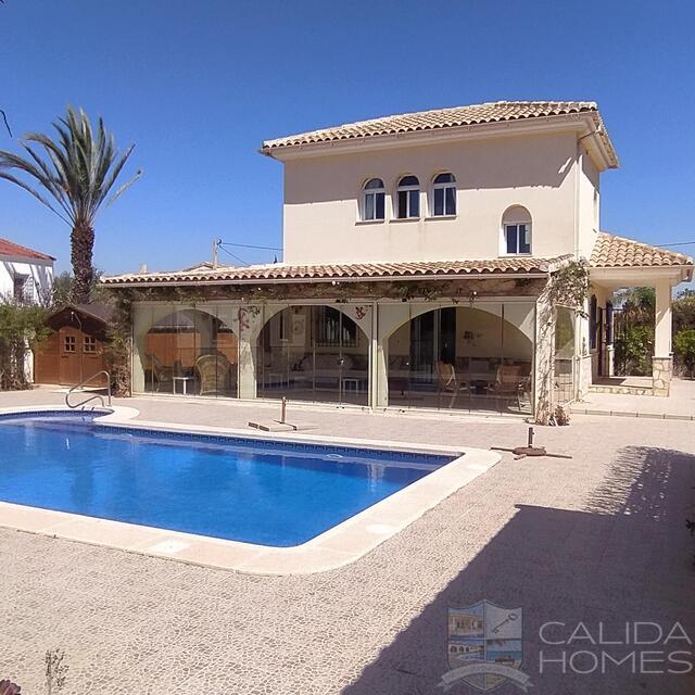 Villa Blossom : Resale Villa for Sale in Arboleas, Almería