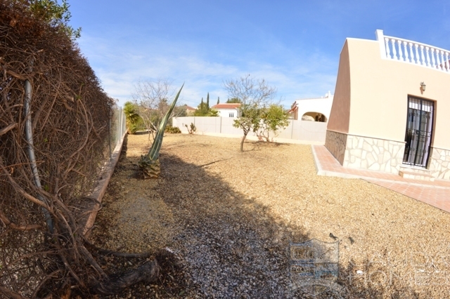 Villa Blush: Herverkoop Villa te Koop in Los Carasoles, Almería