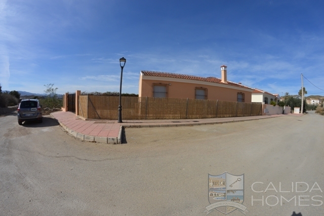 Villa Blush: Herverkoop Villa te Koop in Los Carasoles, Almería