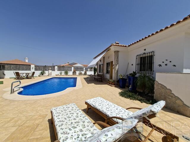 Villa Bodhi : Resale Villa for Sale in Arboleas, Almería
