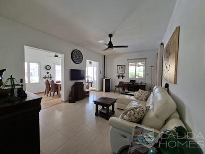 Villa Bodhi : Resale Villa in Arboleas, Almería