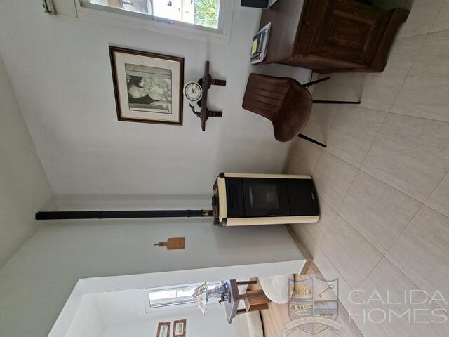 Villa Bodhi : Resale Villa for Sale in Arboleas, Almería