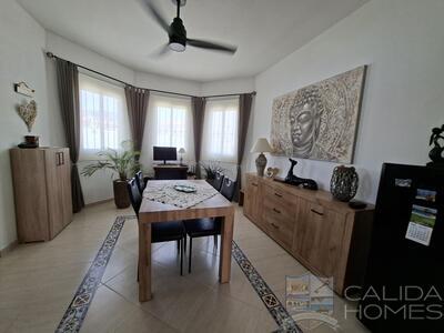 Villa Bodhi : Resale Villa in Arboleas, Almería