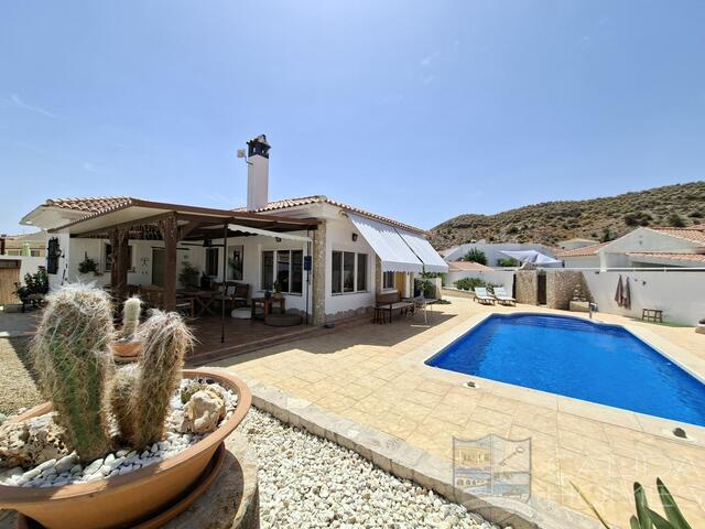 Villa Bodhi : Resale Villa for Sale in Arboleas, Almería