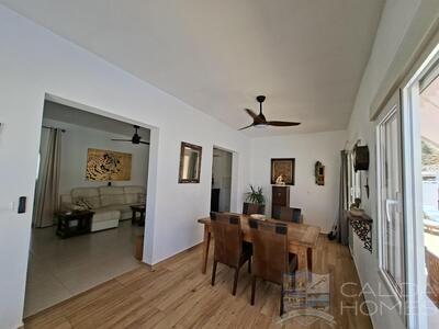 Villa Bodhi : Resale Villa in Arboleas, Almería
