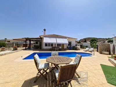 Villa Bodhi : Resale Villa in Arboleas, Almería