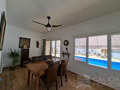 Villa Bodhi : Resale Villa in Arboleas, Almería