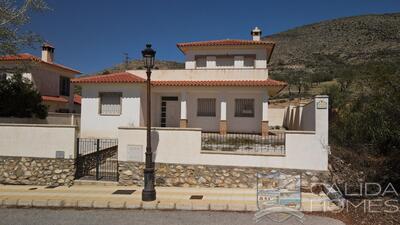 Villa Bonita: Resale Villa in Oria, Almería