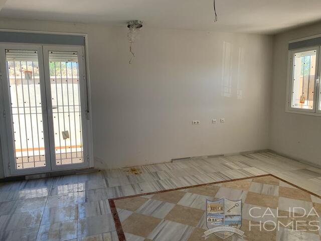 Villa Bonita: Resale Villa for Sale in Oria, Almería