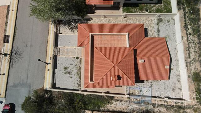 Villa Bonita: Resale Villa for Sale in Oria, Almería
