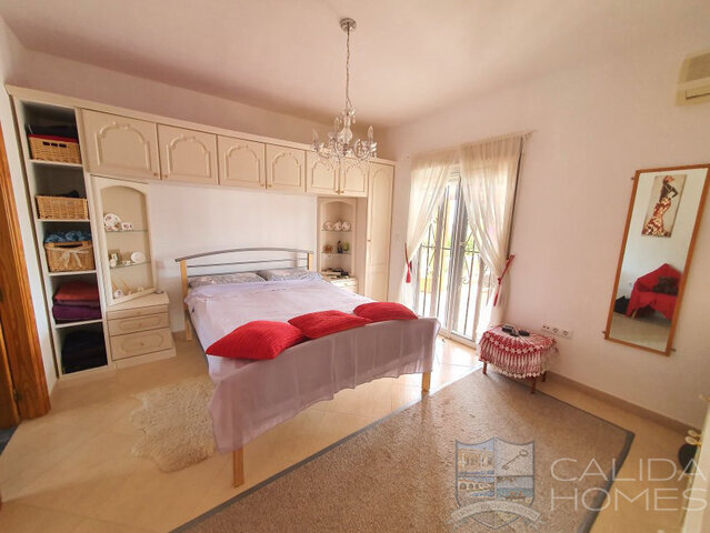 Villa Bright: Resale Villa for Sale in Albox, Almería