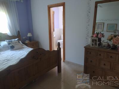 Villa Buena Vista : Resale Villa in Arboleas, Almería