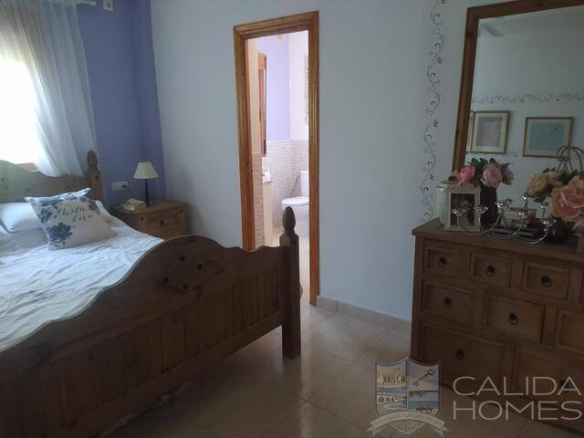 Villa Buena Vista : Resale Villa for Sale in Arboleas, Almería