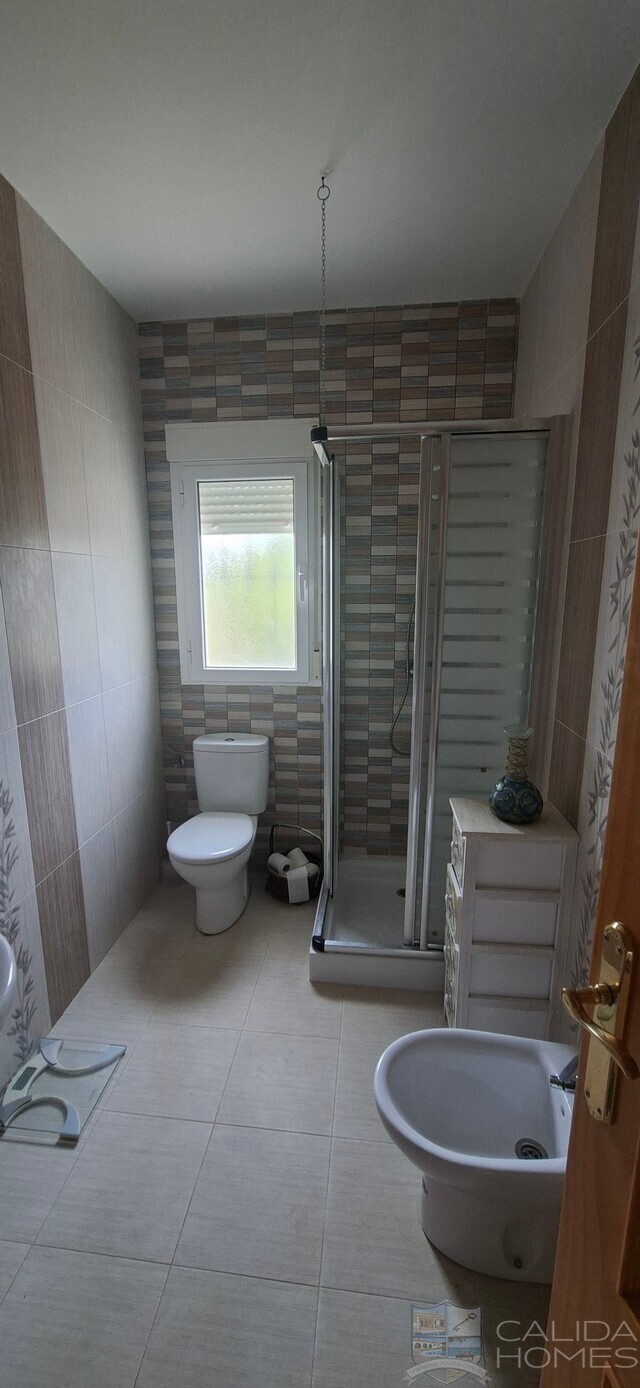 VILLA  BÚHO: Resale Villa for Sale in Los Higuerales, Almería