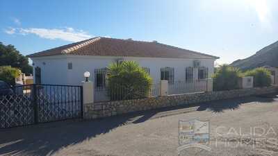 VILLA  BÚHO: Resale Villa in Los Higuerales, Almería