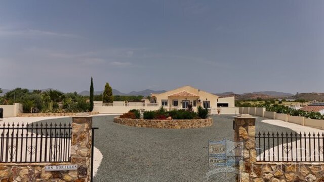 Villa Los Morillos : Resale Villa for Sale in Albox, Almería