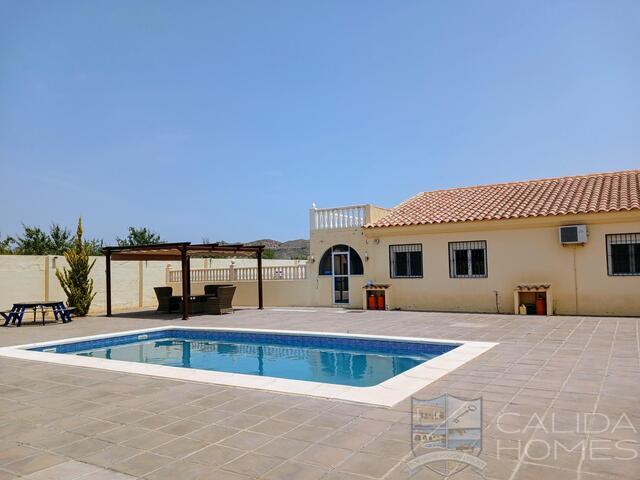 Villa Los Morillos : Resale Villa for Sale in Albox, Almería