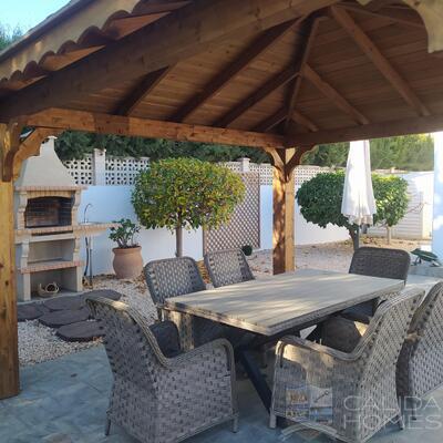 Villa Calma: Resale Villa in Arboleas, Almería