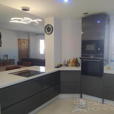 Villa Calma: Resale Villa in Arboleas, Almería