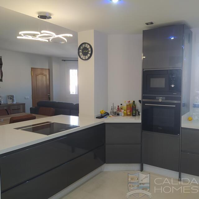 Villa Calma: Resale Villa for Sale in Arboleas, Almería