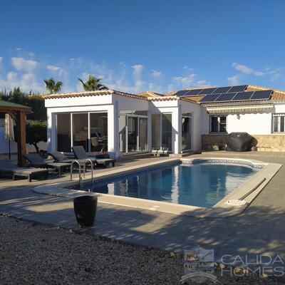 Villa Calma: Resale Villa in Arboleas, Almería