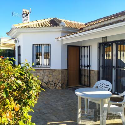 Villa Calma: Resale Villa in Arboleas, Almería