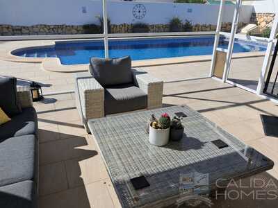 Villa Cameo: Resale Villa in Arboleas, Almería