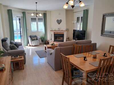 Villa Cameo: Resale Villa in Arboleas, Almería