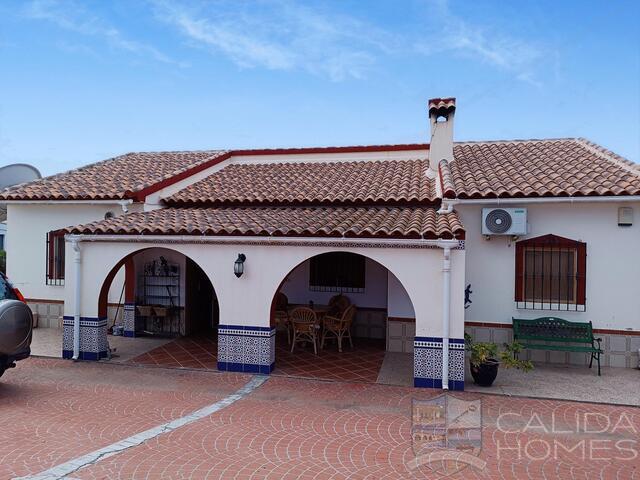 Villa Campion : Resale Villa for Sale in Arboleas, Almería