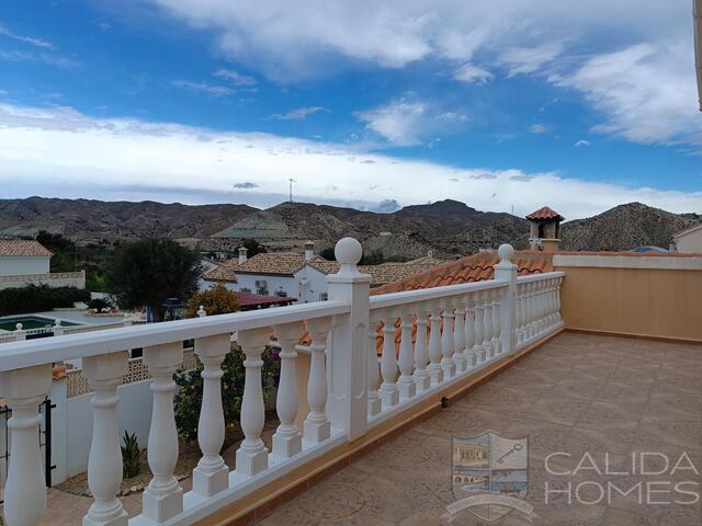 Villa Candela: Herverkoop Villa te Koop in Arboleas, Almería