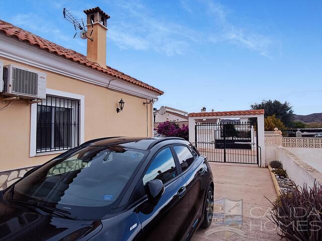 Villa Candela: Herverkoop Villa te Koop in Arboleas, Almería