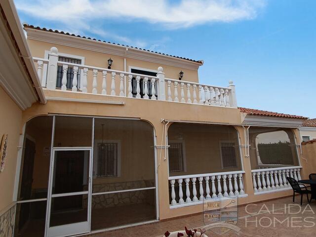 Villa Candela: Herverkoop Villa te Koop in Arboleas, Almería