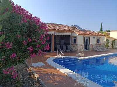 Villa Cariad: Resale Villa in Arboleas, Almería