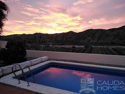 Villa Cariad: Resale Villa in Arboleas, Almería